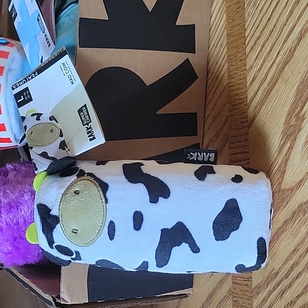 NWT Barkbox super chewer mad cow rip + reveal toy size large